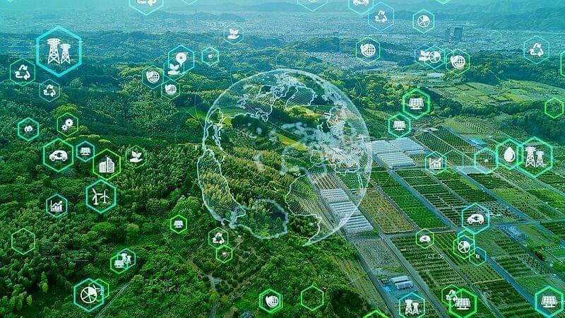 Landschaft mit durchsichtigen Symbolen im Vordergrund