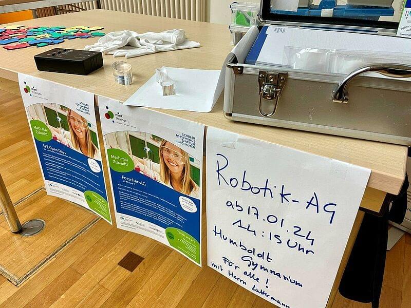 stand mit robotik material