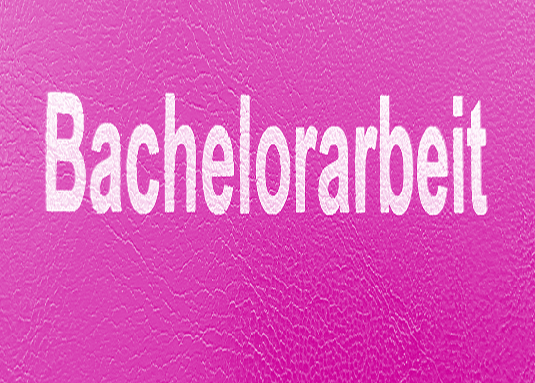 Eine Nahaufnahme einer rosa Lederoberfläche mit der weißen Aufschrift "Bachelorarbeit"