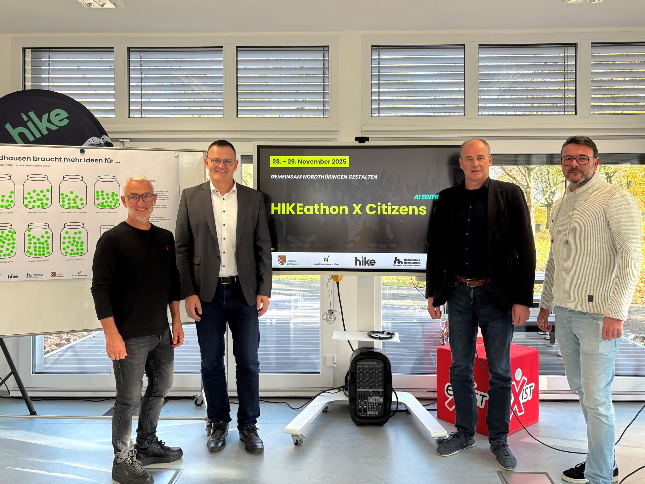 Gruppenfoto bei HIKEathon Veranstaltung